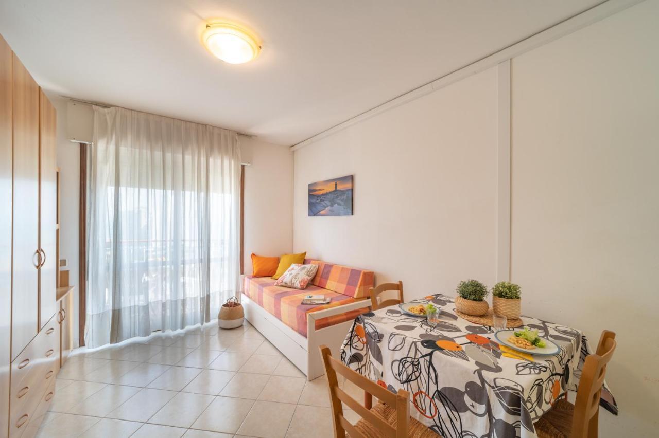 Residenza Puerto Do Sol Apartman Lignano Sabbiadoro Kültér fotó