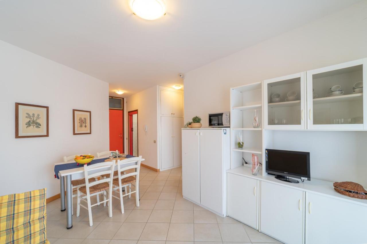 Residenza Puerto Do Sol Apartman Lignano Sabbiadoro Kültér fotó