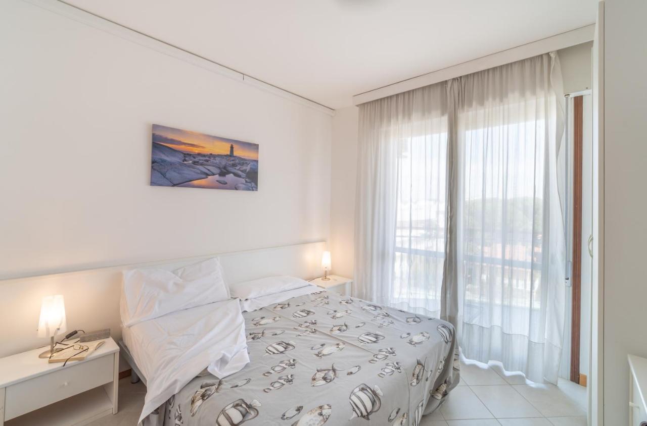 Residenza Puerto Do Sol Apartman Lignano Sabbiadoro Kültér fotó